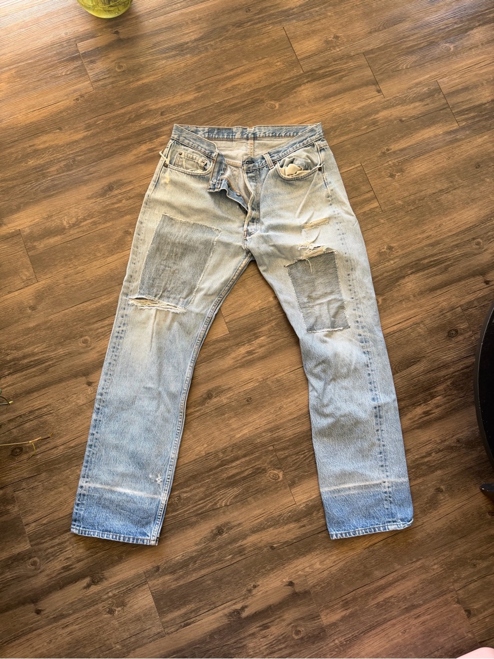 Vintage Levi’s Light Blue Distressed Jeans - Casual Straight loose Fit